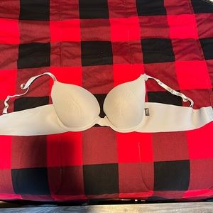 Vince Camuto bra
